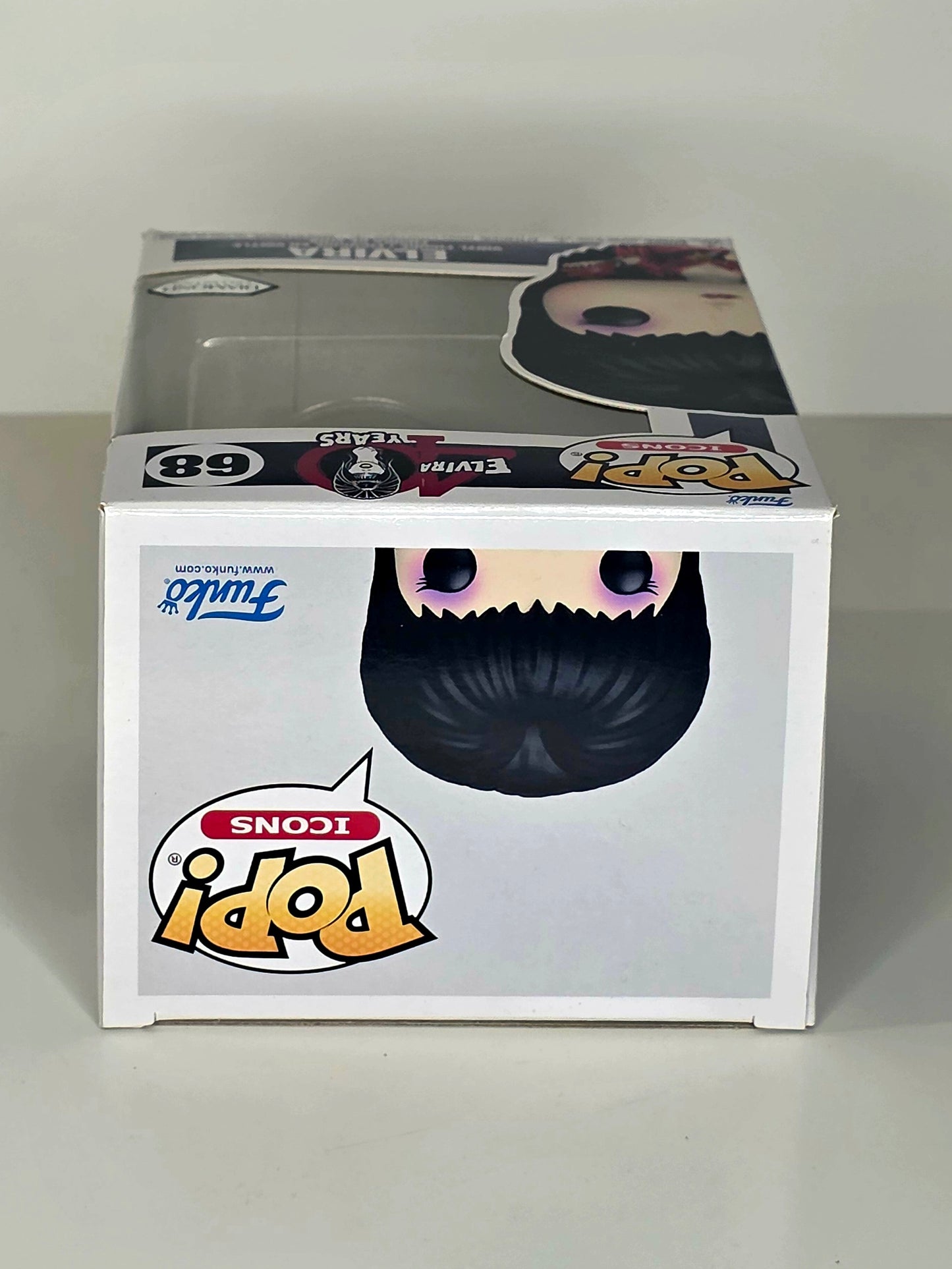 Funko Pop! Elvira #68 Vinyl figure 40th Anniversary Diamond Collection