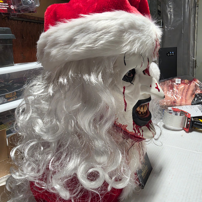 TERRIFIER ART THE CLOWN (SANTA VERSION) 1:1 Scale Bust