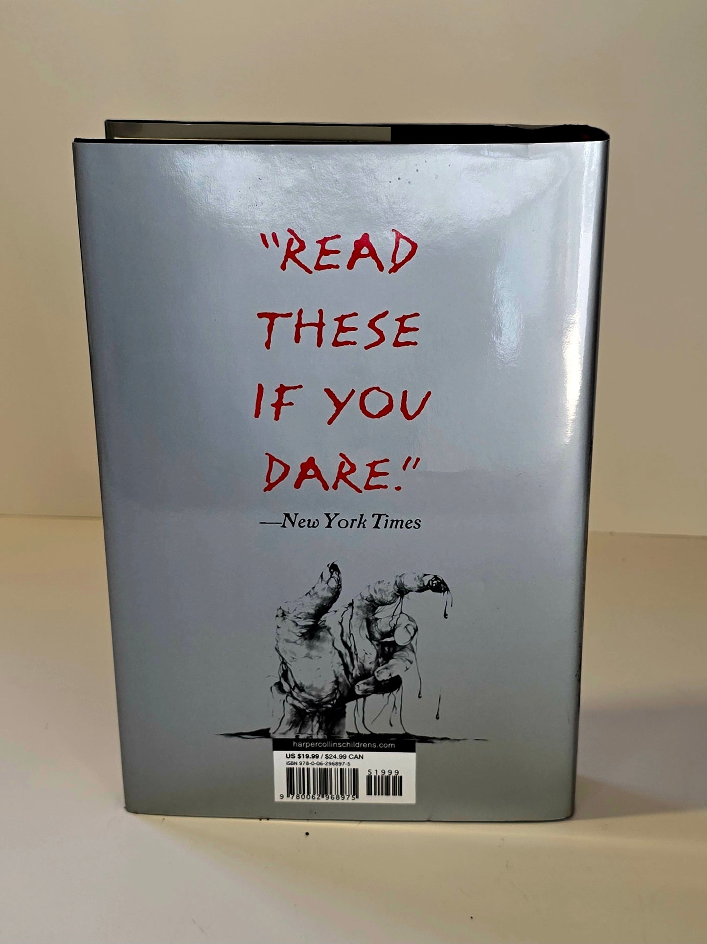 Scary Stories to Tell in the Dark: Three Books to Chill Your Bones: All 3 Scary Books With The Original Art