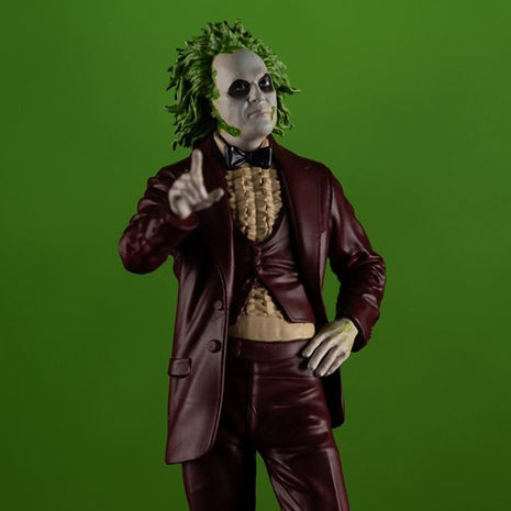 Movie Maniacs Beetlejuice Beetlejuice 6-Inch Scale Posed Figure