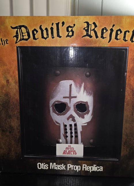 VERY RARE! AUTOGRAPHED Neca "The Devils Rejects" Otis Mask SIGNED By Bill Moseley (99/500) - City Morgue Toys & Collectibles