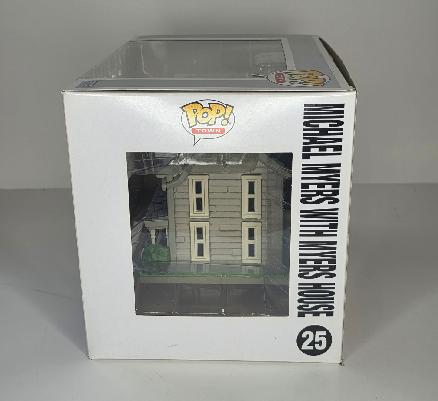 Funko Pop! Town #25 Michael Myers w/ Myers House Halloween Spirit Exclusive