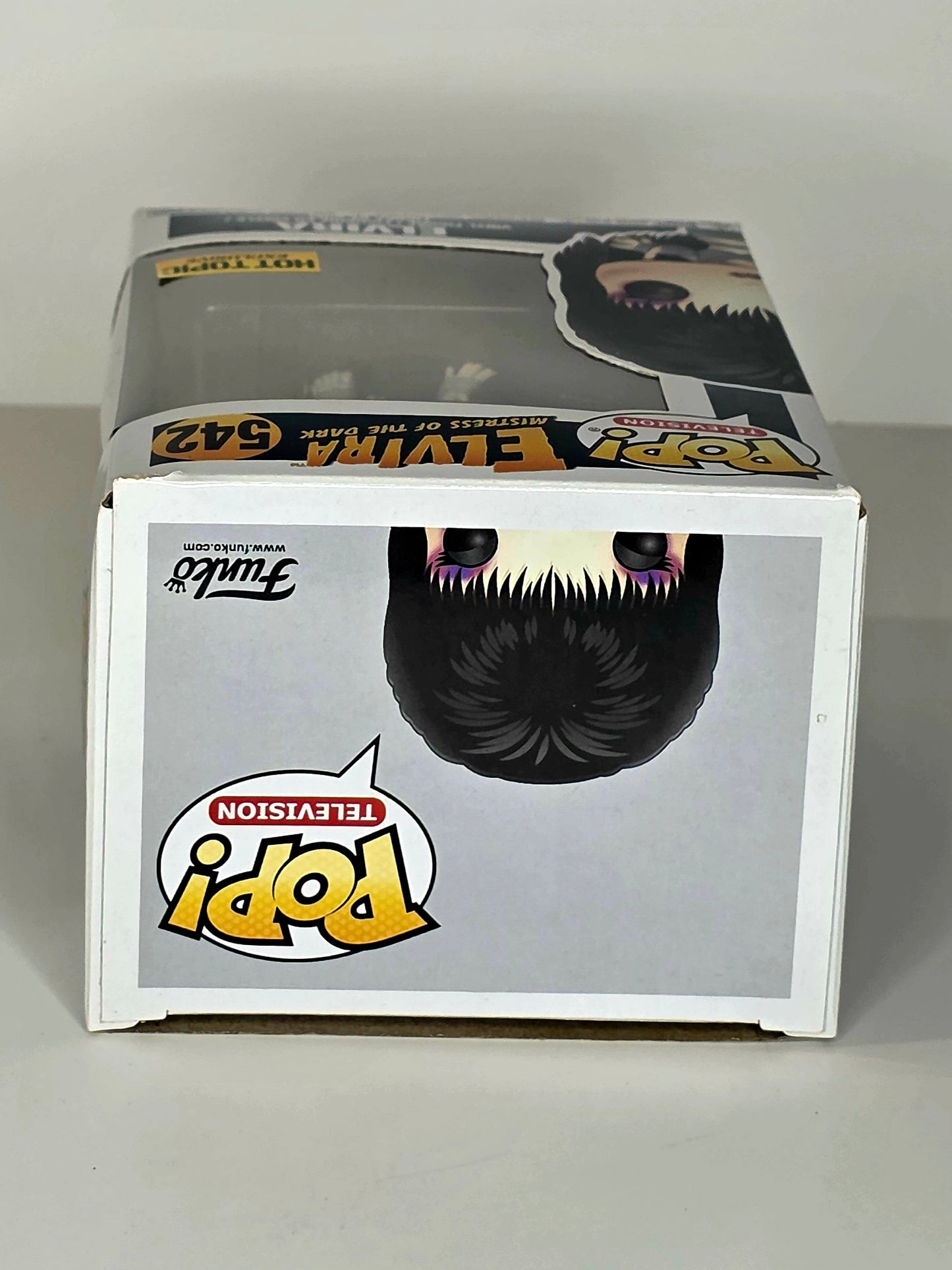 Funko Pop Elvira Hot Topic Exclusive