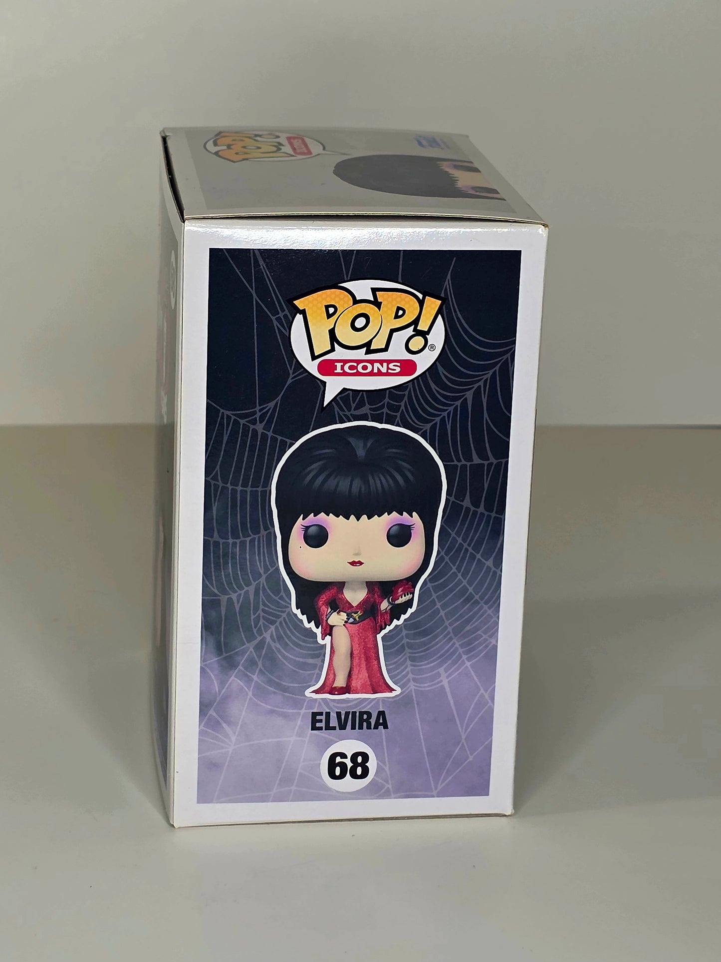 Funko Pop! Elvira #68 Vinyl figure 40th Anniversary Diamond Collection